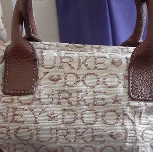 Dooney & Bourke Hand bag